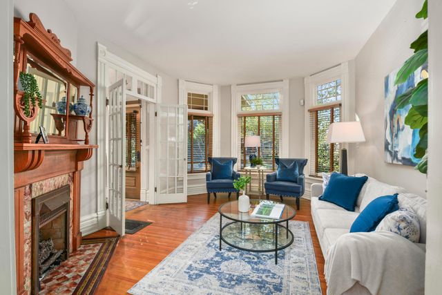 1042 Neil Avenue, Columbus, OH 43201