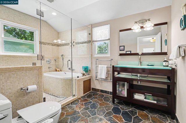 25 Amberwood Ln, Walnut Creek, CA 94598