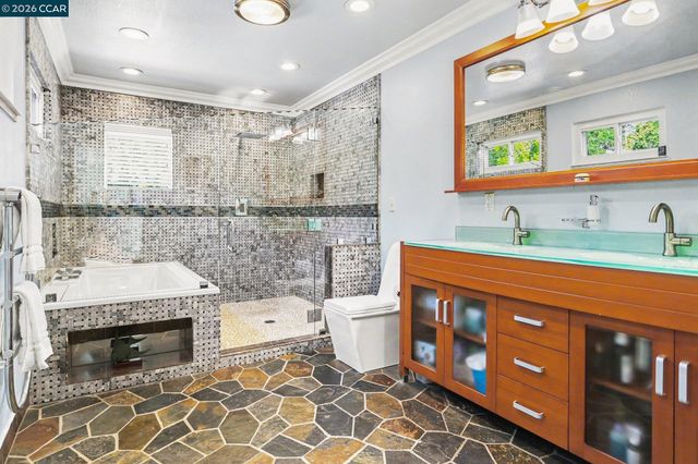 25 Amberwood Ln, Walnut Creek, CA 94598
