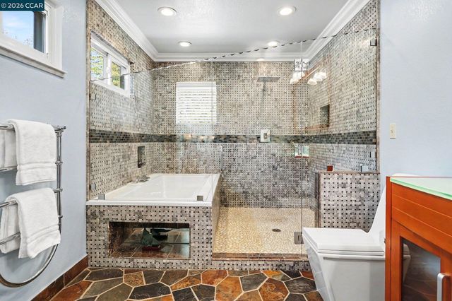 25 Amberwood Ln, Walnut Creek, CA 94598
