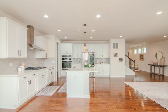 2888 Dillon Drive, Ann Arbor, MI 48105
