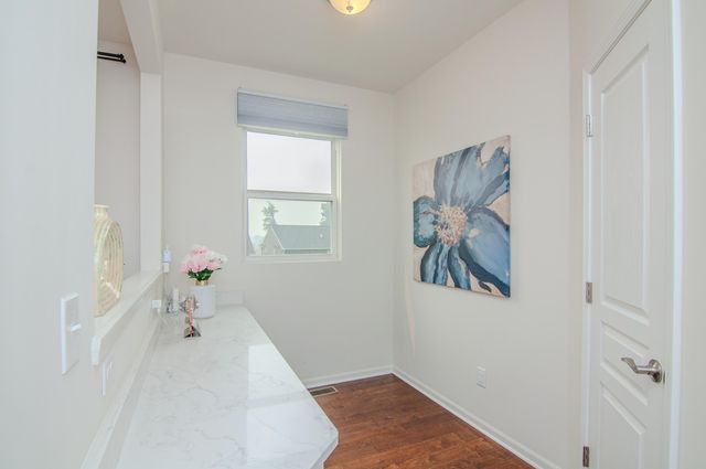 2888 Dillon Drive, Ann Arbor, MI 48105