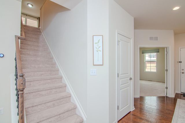 2888 Dillon Drive, Ann Arbor, MI 48105
