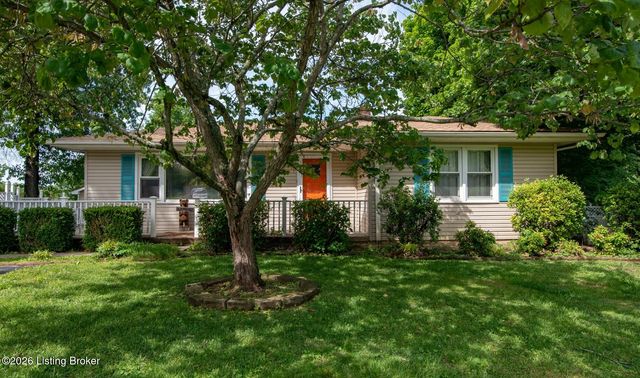 427 S Deepwood Dr, Radcliff, KY 40160
