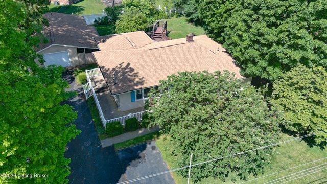 427 S Deepwood Dr, Radcliff, KY 40160