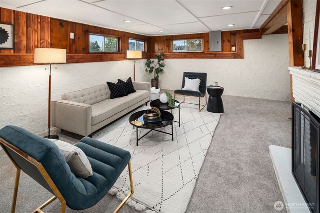 9275 Renton Avenue S, Seattle, WA 98118
