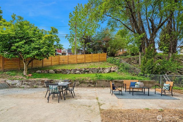 9275 Renton Avenue S, Seattle, WA 98118