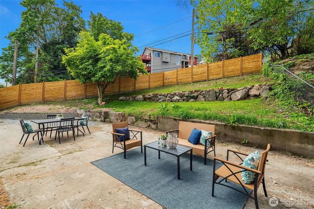 9275 Renton Avenue S, Seattle, WA 98118