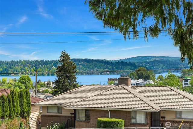 9275 Renton Avenue S, Seattle, WA 98118
