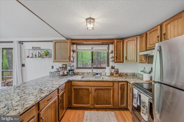82 CHIPPEWA TRL, Hedgesville, WV 25427