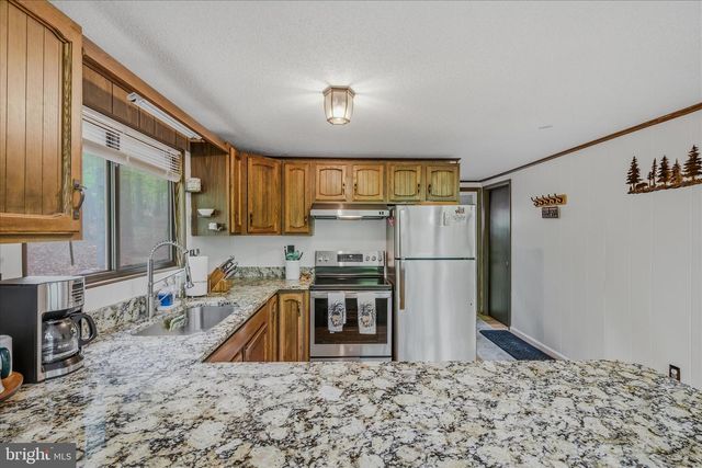 82 CHIPPEWA TRL, Hedgesville, WV 25427