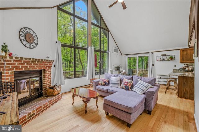 82 CHIPPEWA TRL, Hedgesville, WV 25427