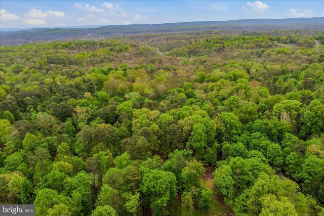 82 CHIPPEWA TRL, Hedgesville, WV 25427