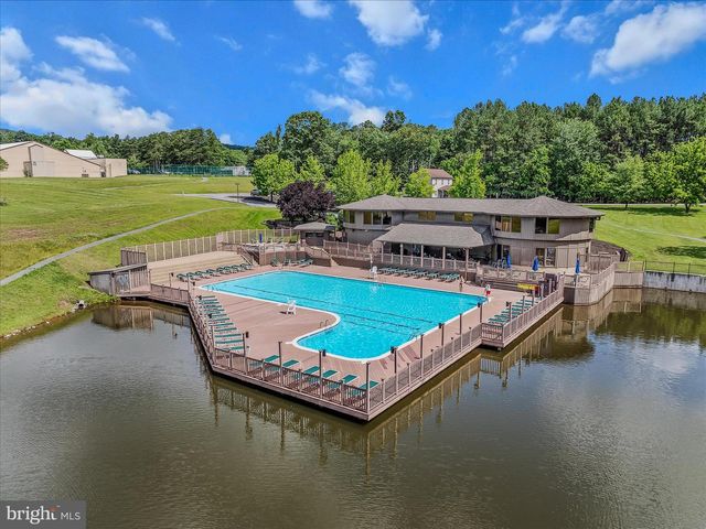 82 CHIPPEWA TRL, Hedgesville, WV 25427