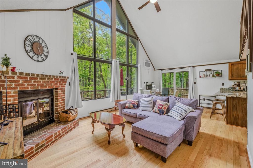 Image 18 of property listing at 82 CHIPPEWA TRL, Hedgesville, WV 25427