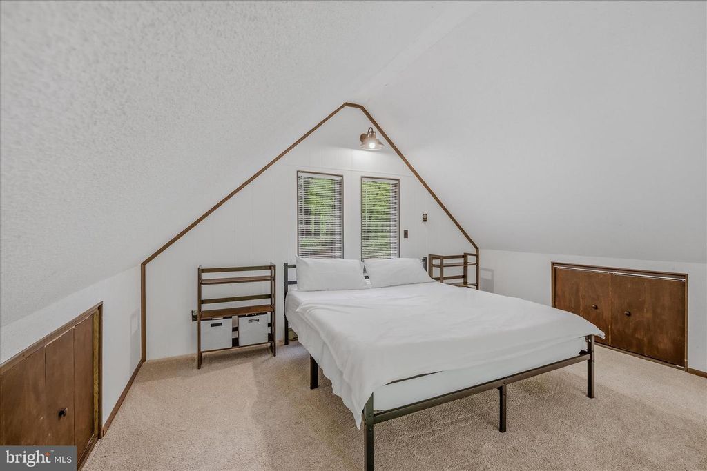 Image 20 of property listing at 82 CHIPPEWA TRL, Hedgesville, WV 25427