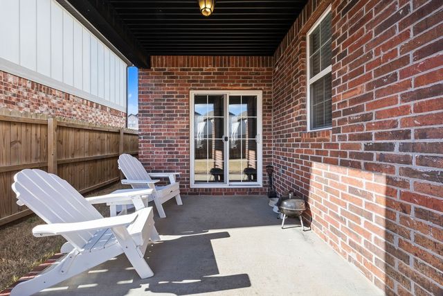 1319 Park Street, Lowell, AR 72745