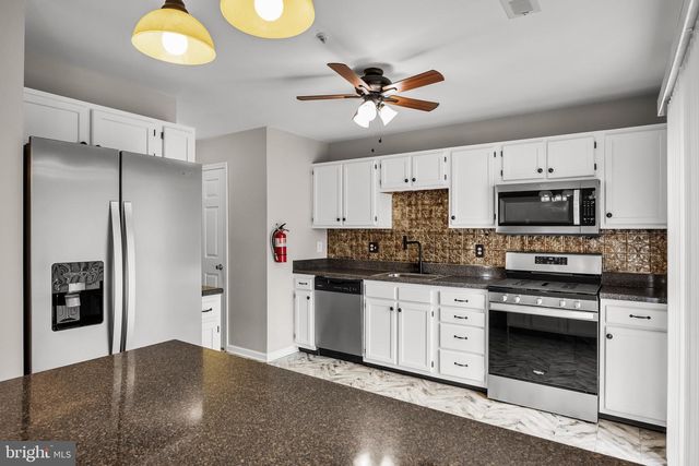 1505 BEACON HILL DR, Sicklerville, NJ 08081
