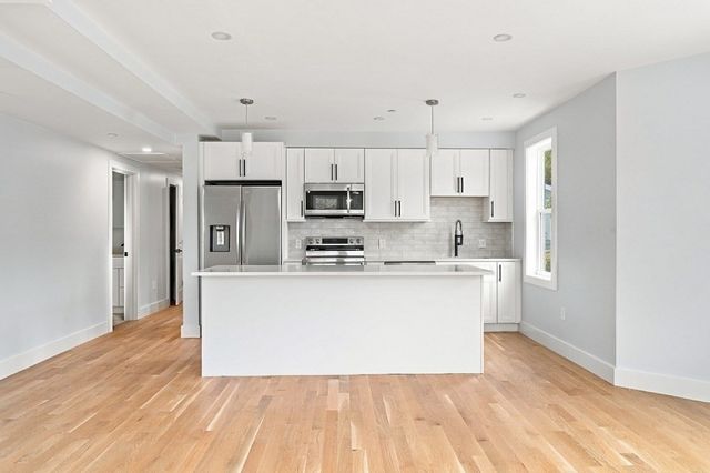 199 South Ave 4, Whitman, MA 02382