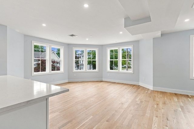 199 South Ave 4, Whitman, MA 02382