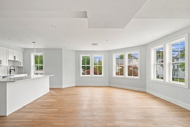 199 South Ave 4, Whitman, MA 02382