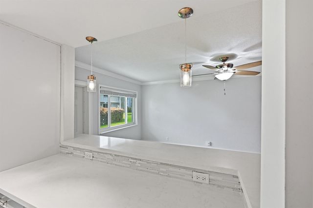 2110 NE 42nd Street 2b, Lighthouse Point, FL 33064