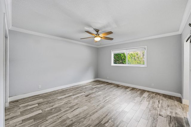 2110 NE 42nd Street 2b, Lighthouse Point, FL 33064