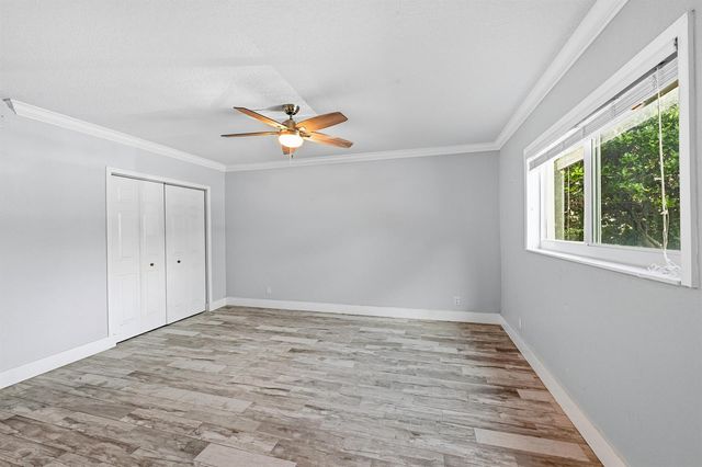 2110 NE 42nd Street 2b, Lighthouse Point, FL 33064