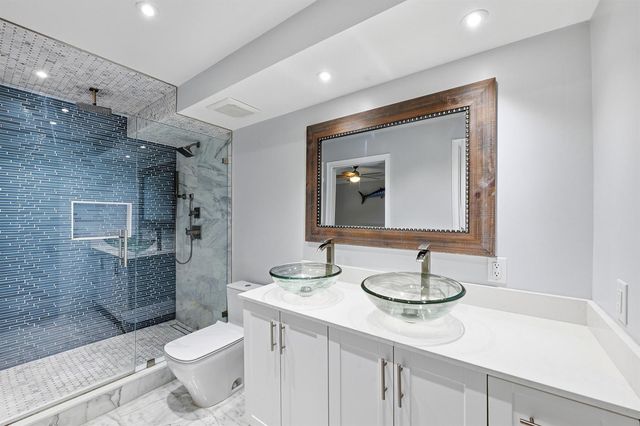 2110 NE 42nd Street 2b, Lighthouse Point, FL 33064