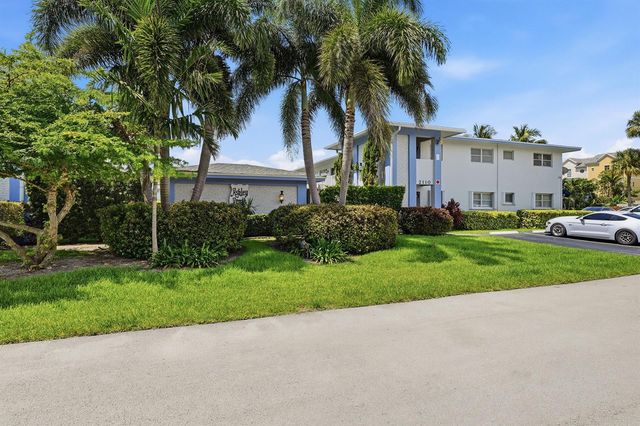 2110 NE 42nd Street 2b, Lighthouse Point, FL 33064