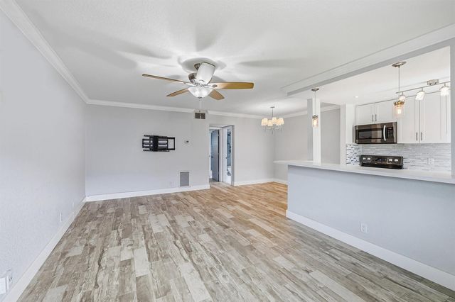 2110 NE 42nd Street 2b, Lighthouse Point, FL 33064