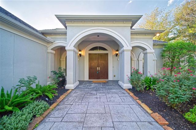 910 Peachwood Bend Drive, Houston, TX 77077