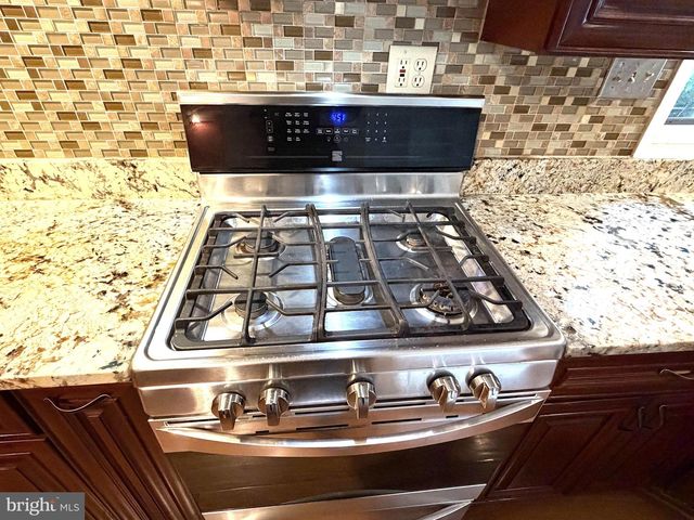 2334 GREAT FALLS ST, Falls Church, VA 22046