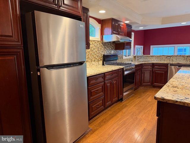 2334 GREAT FALLS ST, Falls Church, VA 22046