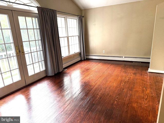 2334 GREAT FALLS ST, Falls Church, VA 22046