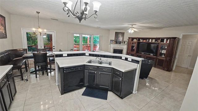 6699 Island Pointe Drive, Buford, GA 30518