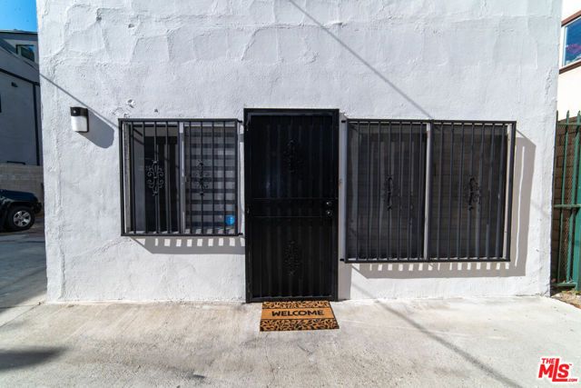 523 S Wilton Place, Los Angeles, CA 90020