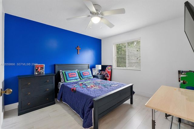 4389 Laurel Ridge Cir, Weston, FL 33331
