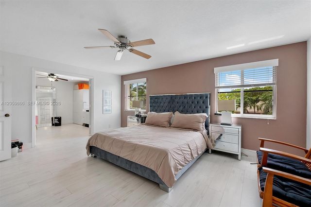 4389 Laurel Ridge Cir, Weston, FL 33331