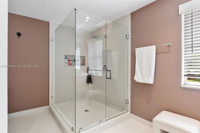 4389 Laurel Ridge Cir, Weston, FL 33331