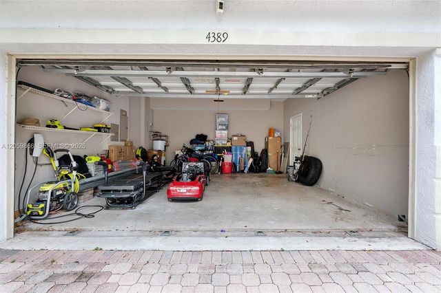 4389 Laurel Ridge Cir, Weston, FL 33331