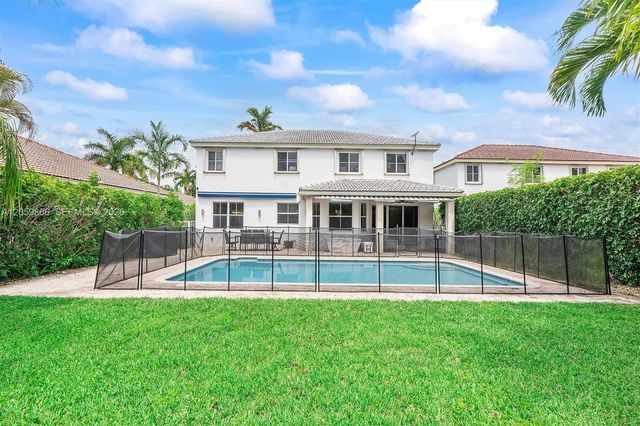 4389 Laurel Ridge Cir, Weston, FL 33331