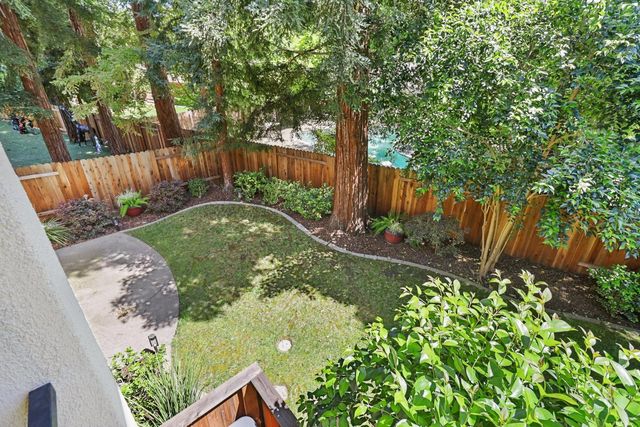 1610 Arden Bluffs Ln, Carmichael, CA 95608