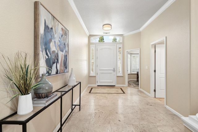 1610 Arden Bluffs Ln, Carmichael, CA 95608