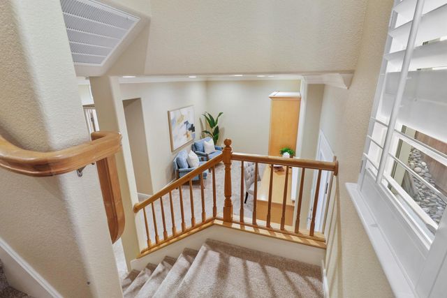 1610 Arden Bluffs Ln, Carmichael, CA 95608