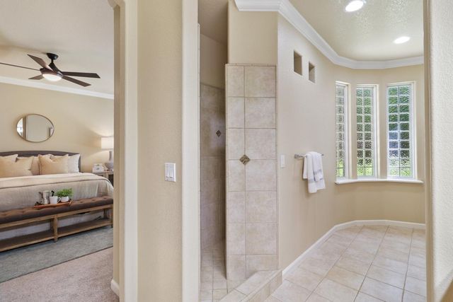 1610 Arden Bluffs Ln, Carmichael, CA 95608