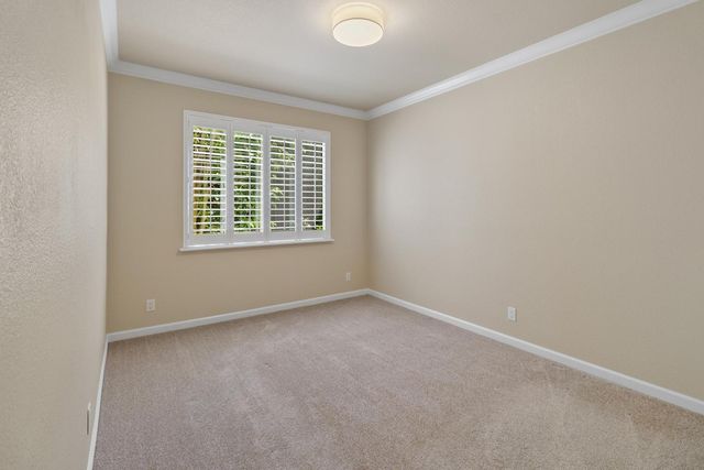 1610 Arden Bluffs Ln, Carmichael, CA 95608