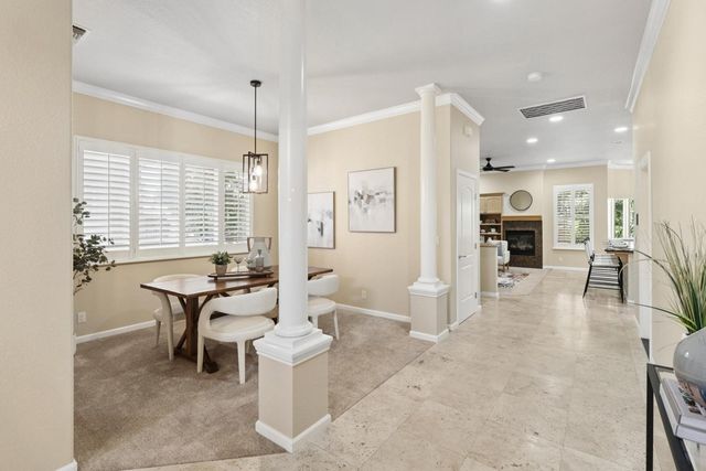 1610 Arden Bluffs Ln, Carmichael, CA 95608