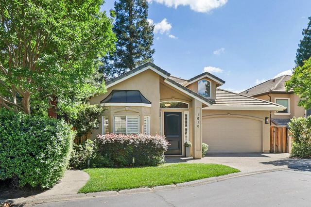 1610 Arden Bluffs Ln, Carmichael, CA 95608