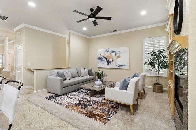 1610 Arden Bluffs Ln, Carmichael, CA 95608